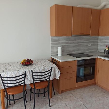 1 Bedroom Apartment In Nea Kallikrateia ภายนอก รูปภาพ