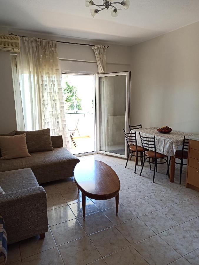 1 Bedroom Apartment In Nea Kallikrateia ภายนอก รูปภาพ